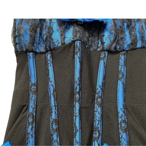 𝅺COQUETTE blue and black lace bustier corset top with ruffles and bows - Picture 5 of 14